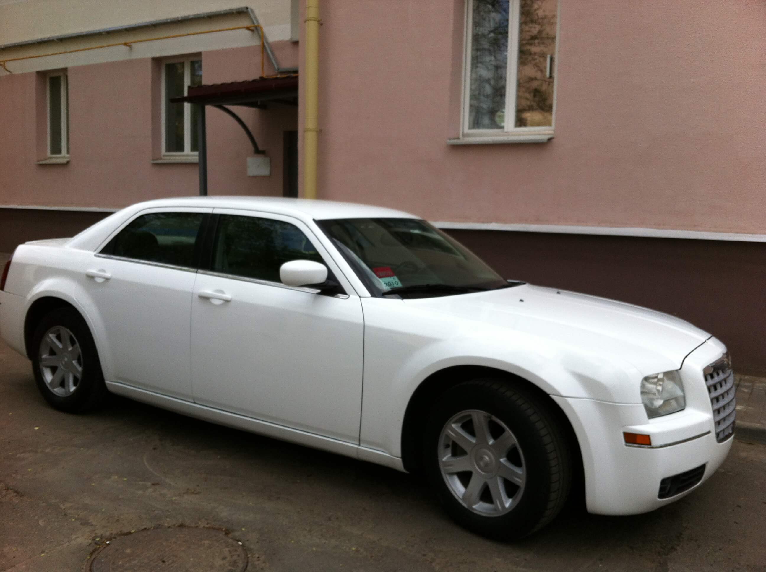 Аренда автомобиля Chrysler 300C в Минске 3