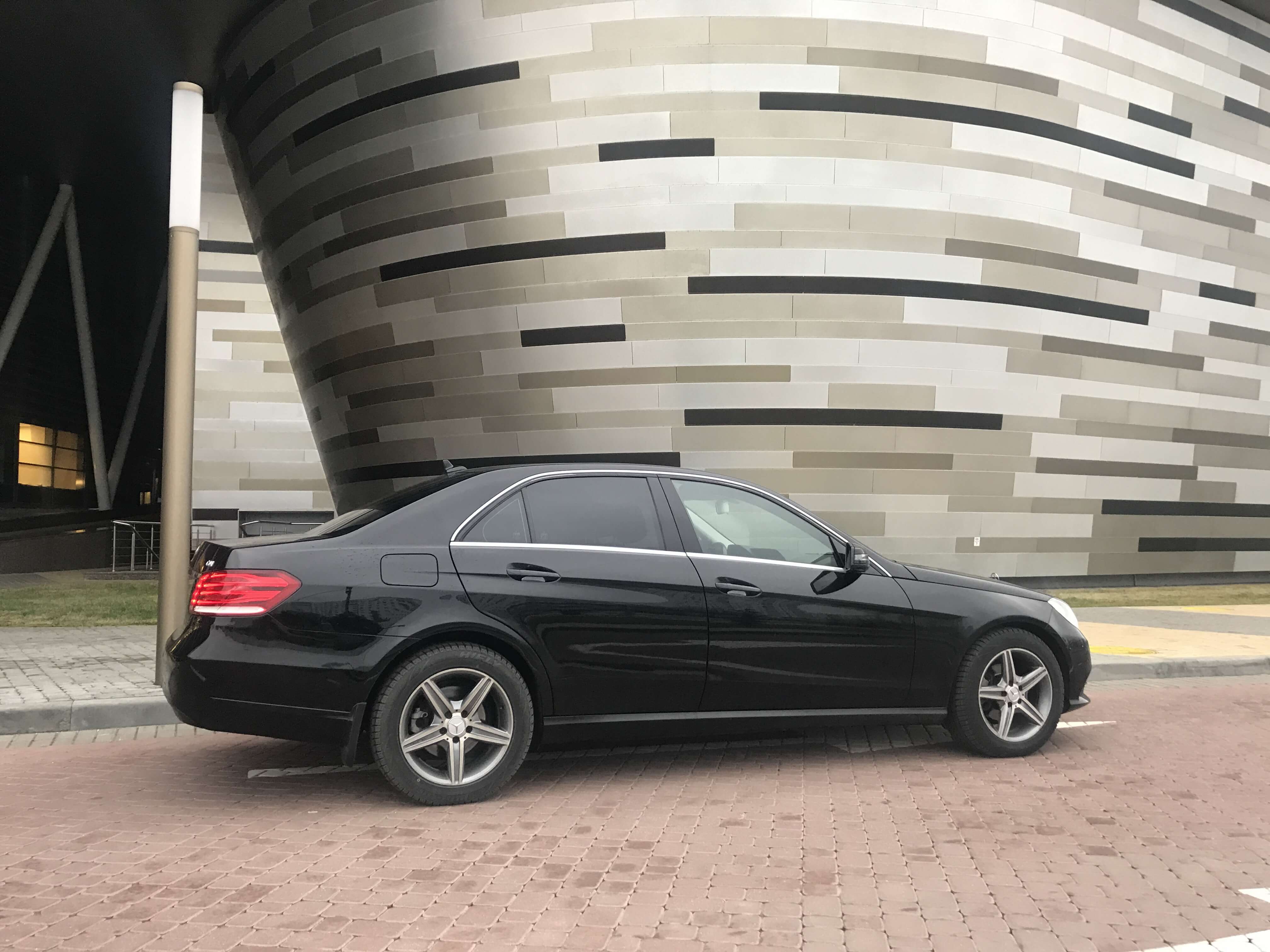 Аренда авто без водителя Mercedes E-класс W212 в Минске 2